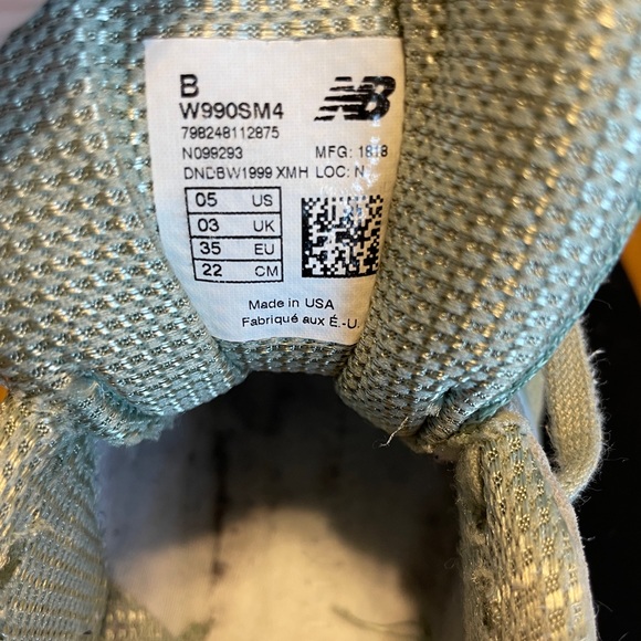 New Balance 990v4 Women’s Sneakers Size 5 Mint Green $175 MSRP Made in USA - Picture 2 of 10